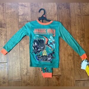 NWT Size 8 Jurassic World Kids Pajama Set